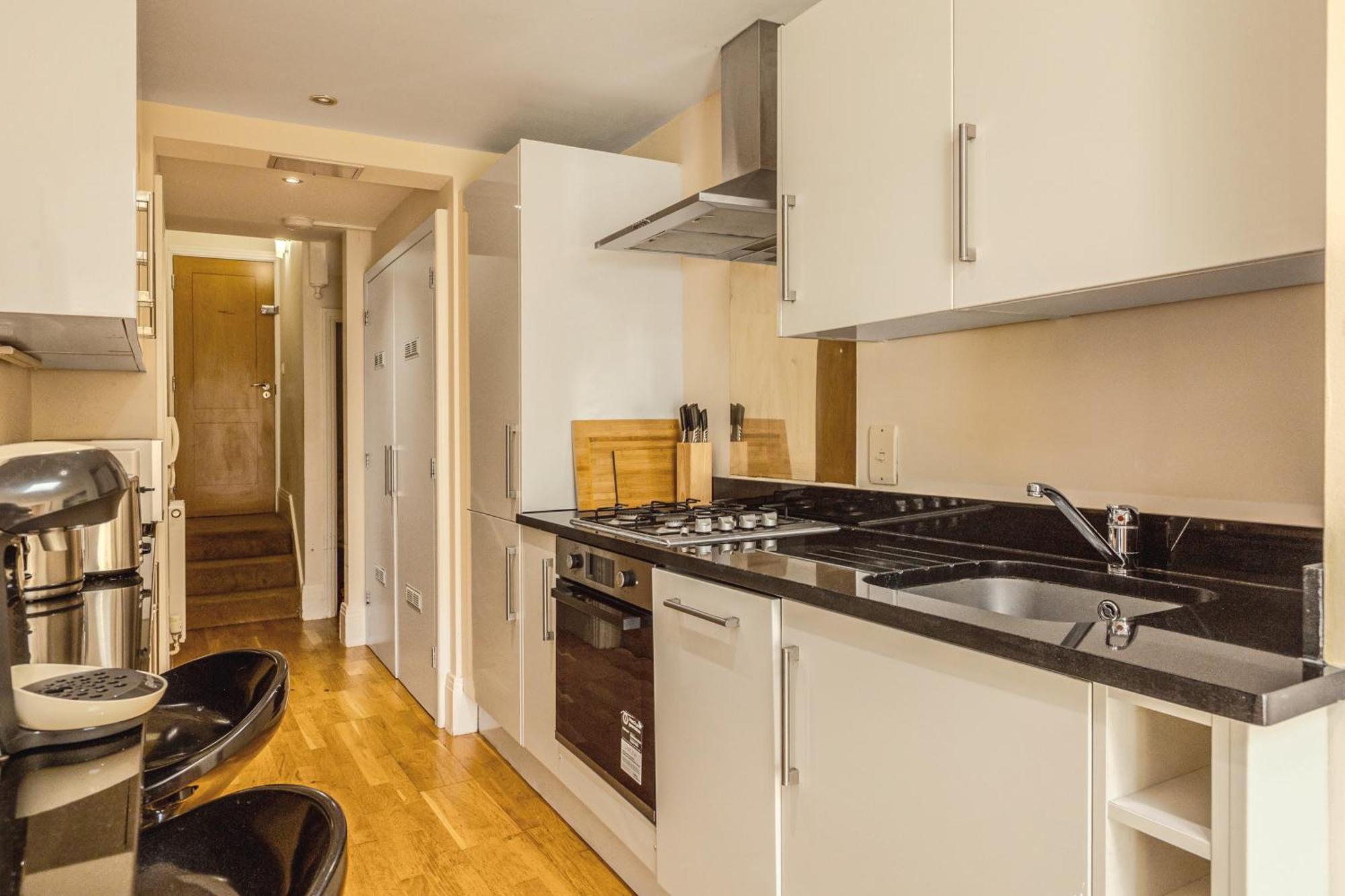Serene 1br Wimbledon With Private Garden & Parking * Londres